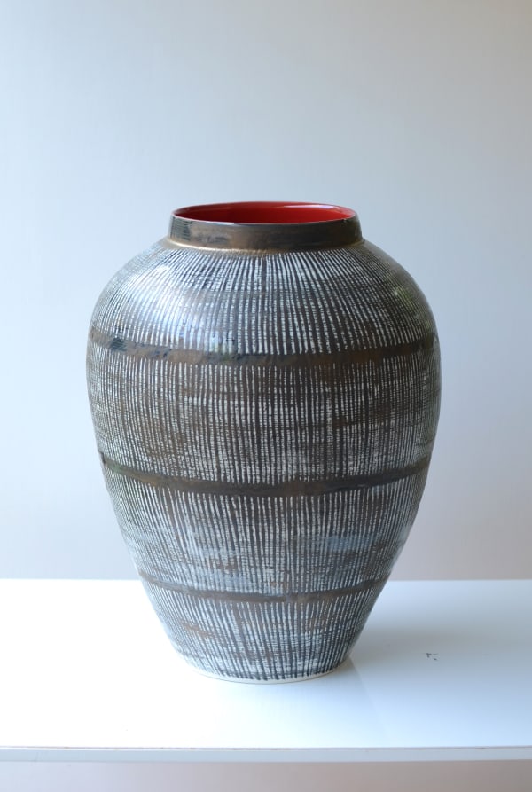 29T. Tsubo, Pattern of Calm, Porcelain, 37 cm. £1,000