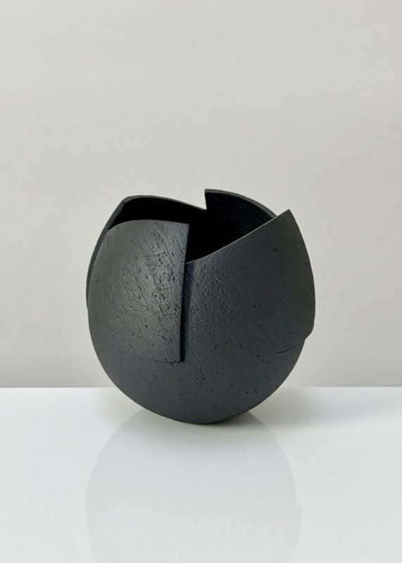 Ashraf Hanna, 6. Black cut and altered pinch pot II