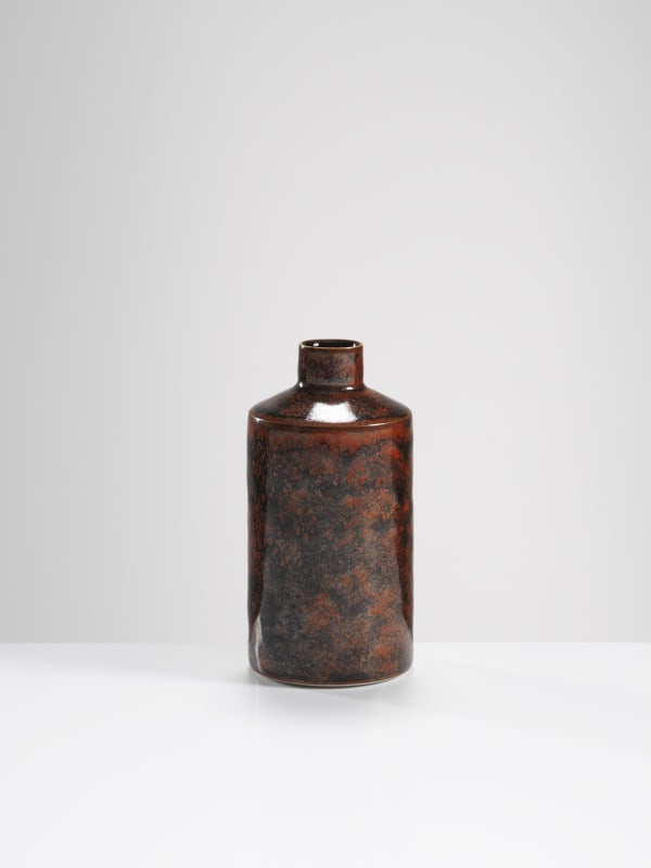 Chris Keenan, 67 Mottled tenmoku and red bottle