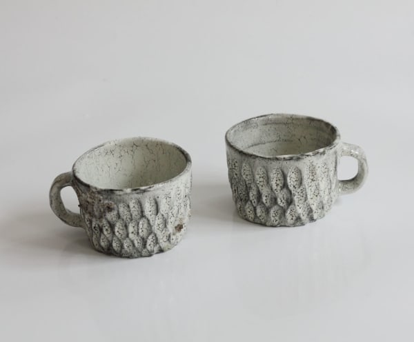 Akiko Hirai, 91 (available), 92 Kohiki Flower Petal Mug