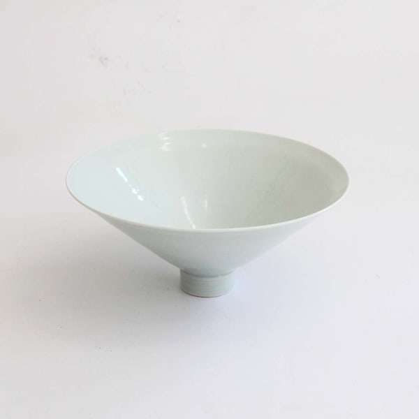 Robyn Hardyman, RH6 Bowl in Celadon