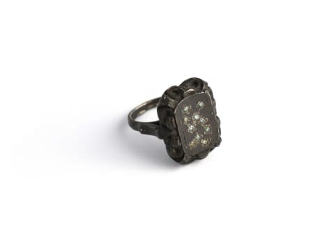 silver, green diamonds