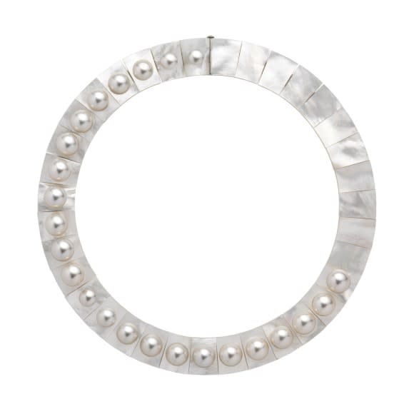 Melanie Georgacopoulos, Nacre