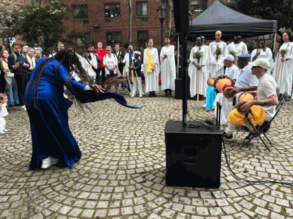 Belongó (Clemente Medina, Román Díaz, and Roger Consiglio) performs in Harlem Art Park.