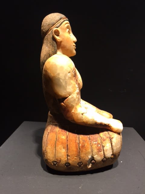 Image above: Inv. 2496.1, Seated Male Figure, Side View