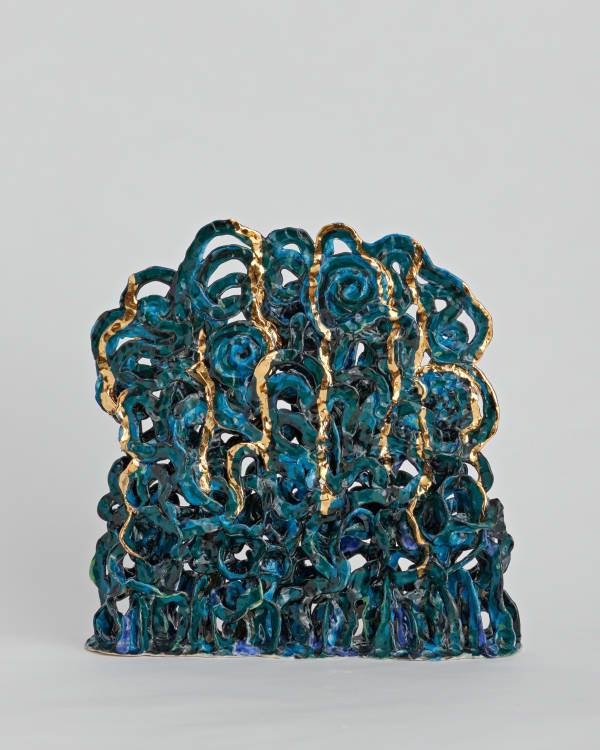 Bettina Willner, Wave Motion, 2023, Glazed ceramic, Gold Lustre, 35cm x 35.5cm x 8cm