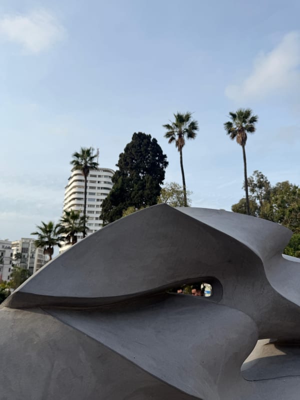 Erosion, marbre de Taznaght, 190 x 175 x 60 cm, 2023