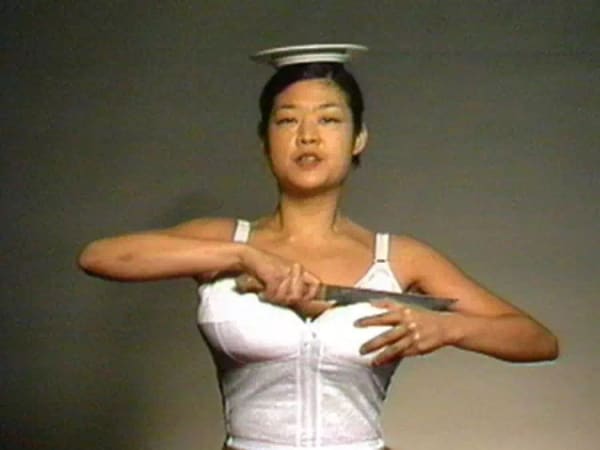 Patty Chang, Melons (At Loss), 1998, SD video, 4'00". Courtesy of the artist and BANK