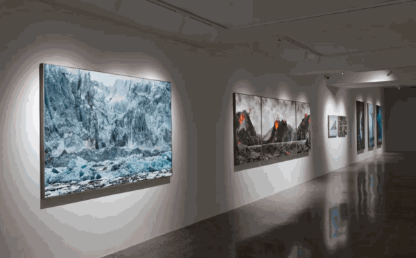 Installation view of Michael Najjar's solo show at Melbourne 迈克尔·耐贾尔墨尔本个展现场图