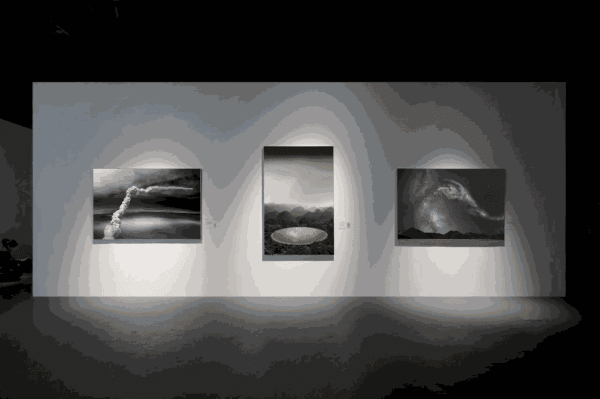 Installation view of Michael Najjar's Group Exhibition "The New Classic of Mountains and Seas" 迈克尔·耐贾尔群展《山海新经》现场图