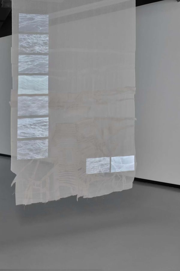 Chen Ruofan, Diary from the Arctic Circle, duration: 2’’16, digital animation, 2024 陈若幡，登岛日记，2024 (截取帧) 2’’16，多屏动画，2024