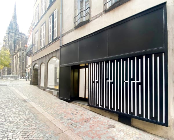 Clermont gallery, (Wall Painting de Tania Mouraud)