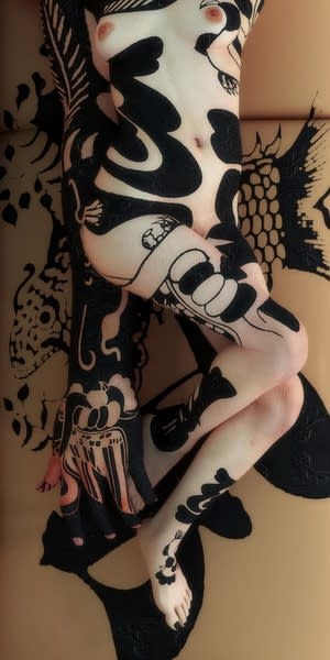 金俊 Kim Joon, 搖籃曲-Vivienne Westwood