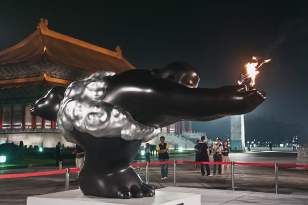 李真 LI CHEN, 追烛