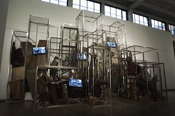 应天齐 Ying Tian Qi, 囚