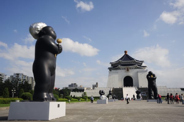 李真 LI CHEN, 捻花