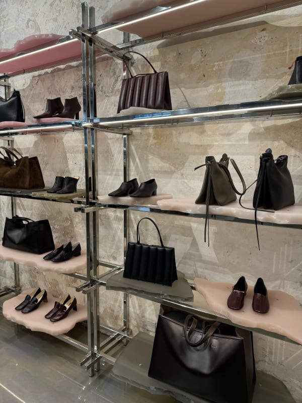 9. 10 Corso Como