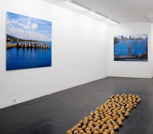 Olaf Breuning, THIS AND THAT AND SNOWMEN WITH CARROT NOSES