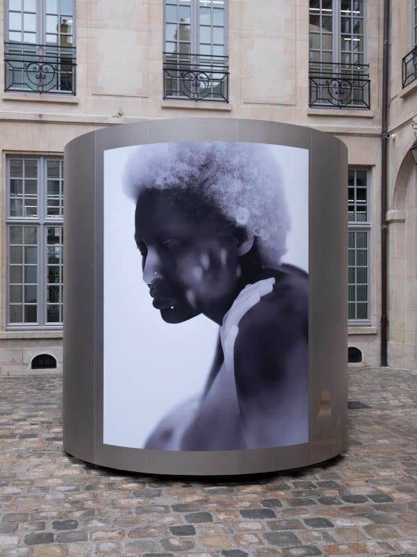 Cdg X Max Richter Dsmp Courtyard Installation Photography July2025 8