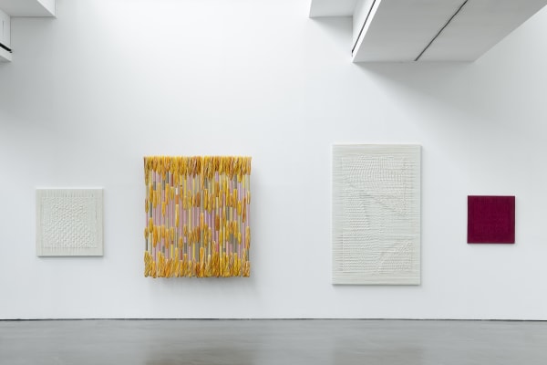 Installationsansicht / Installation View SHEILA HICKS, Kunsthalle Düsseldorf 2024 © VG Bild-Kunst Bonn, 2024 Foto / Photo: Katja Illner