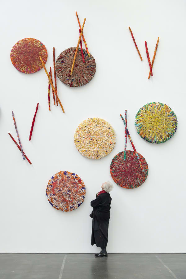 Installationsansicht / Installation View SHEILA HICKS, Kunsthalle Düsseldorf 2024 © VG Bild-Kunst, Bonn 2024 Foto / Photo: Katja Illner