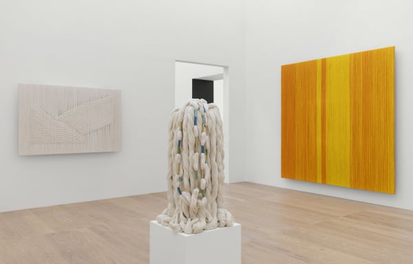 Ausstellungsansicht/Exhibition View SHEILA HICKS 2024 © Josef Albers Museum Quadrat Bottrop, Foto: Philipp Ottendörfer