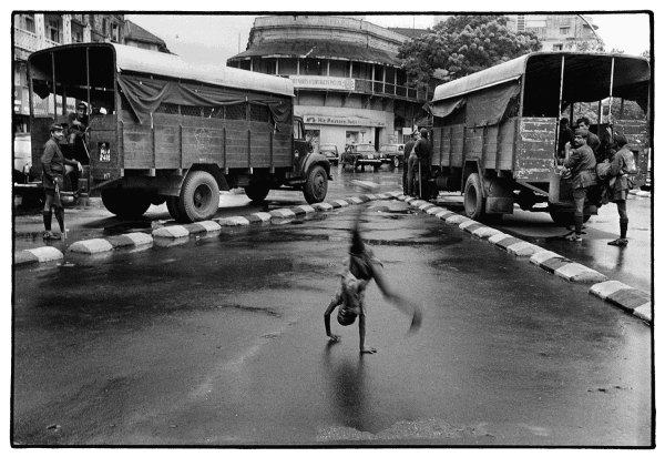 The Joy of Seeing (Street photography from 1970s Bombay and Calcutta) Bimal Maskara
