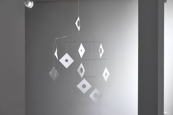 Loading process 01 synthetic paper, thread, stainless steel 70 x 70 x 120cm 2022