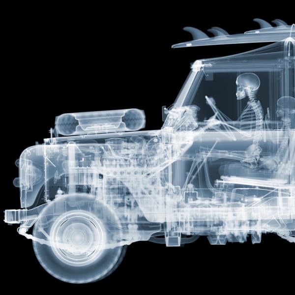 Nick Veasey - Land Rover Pickup, 2025