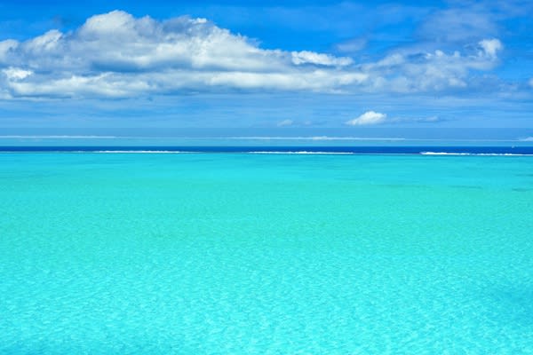 Serenity (Bora Bora, French Polynesia), 2019 24 x 36 in., Ed. 5 40 x 60 in., Ed. 5 48 x 72 in., Ed. 1