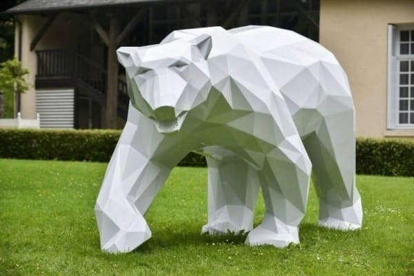 WALKING BEAR 27 ½ x 9 ¾ x 13 in., Ed. 8 47 ¼ x 19 ¾ x 17 ¾ in., Ed. 8 90 ½ x 42 ½ x 31 ½ in., Ed. 8 157 ½ x 73 ½ x 54 ¼ in., Ed. 8