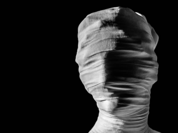 Laura Veschi, My Vestalia