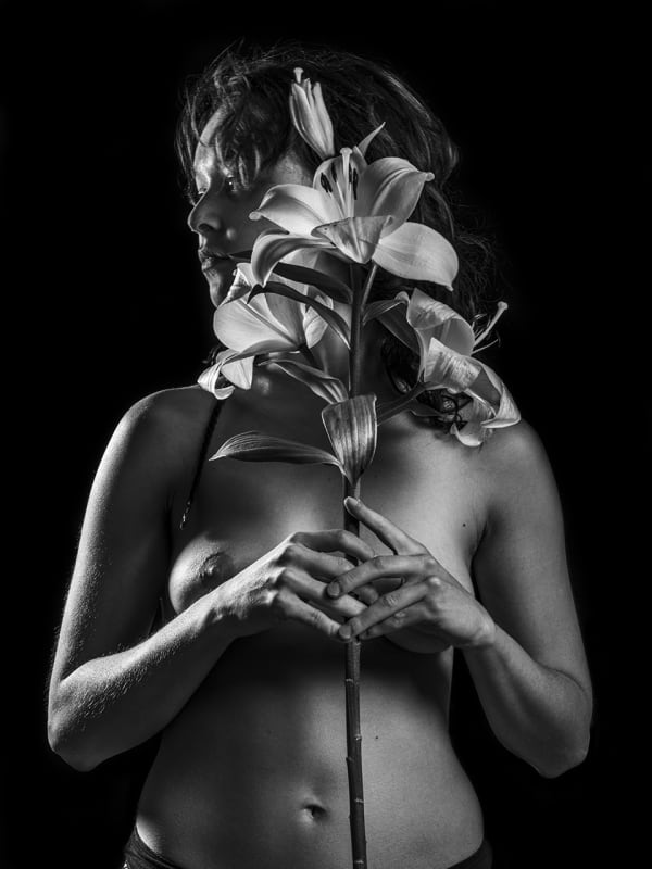 Laura Veschi, Fragile come un fiore