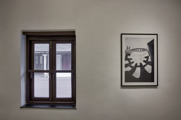 Studio 2: A Crack In The Surface