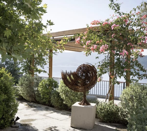 Installation shot of “French Delights” featuring Wim Delvoye’s Nautilus (2013). © Photo: Courtesy of the Artist and Perrotin.