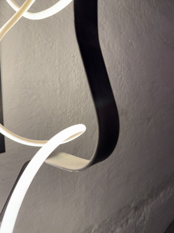 Exhibition: Photon Feelings in Linear Empty Space = Vacuum, Katrín Inga