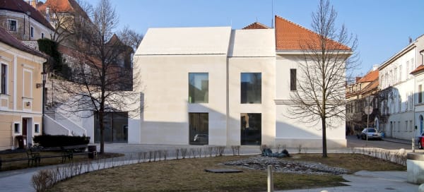 Unvorhersehbar Solo exhibition with Johannes Schoonhoven in collaboration with Galerie Závodný