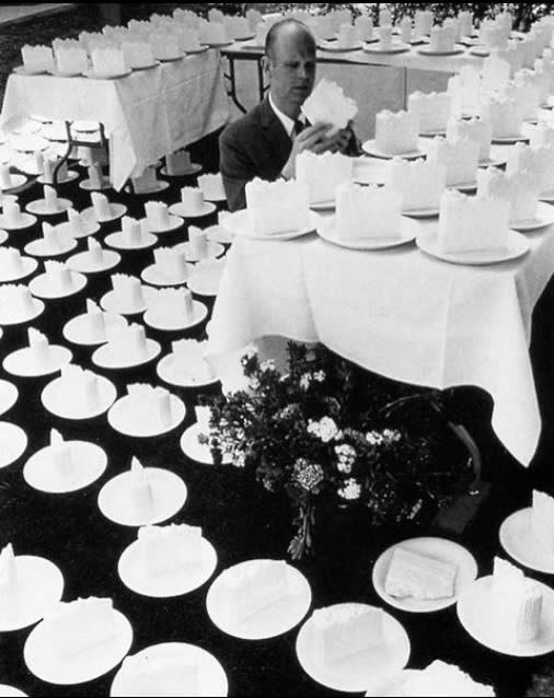 Claes OLDENBURG - Wedding Souvenir, 1966