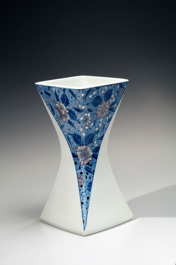Imaizumi Imaemon XIV (b. 1958) Vase with Flowers in Chintz Patterning 2015 Glazed porcelain 9 1/2 x 4 3/4 in. SOLD