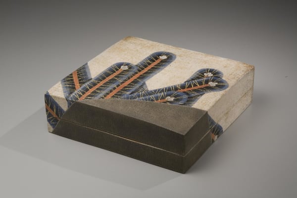 Itô Motohiko (b. 1930) Box with stylized pine motifs painted against cloth-impressed surface ca. 1995 Stoneware 3 1/4 x 10 9/16 x 10 9/16 inches; Inv#5848