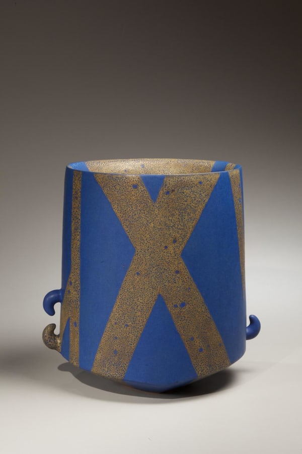 Morino Hiroaki Taimei (b. 1934) Large earred vessel with abstract linear patterning (Kabuki) in gold glaze over rich (new) deep blue glaze, 2010 Stoneware 12 x 10 inches Inv# 6814 SOLD