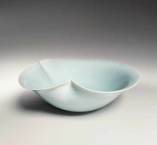 Kawase Shinobu's works featured in Ceramics Monthly