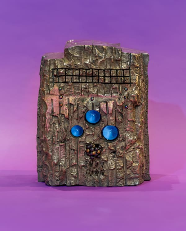 양아치 사르트르, 10개의 눈, 10개의 입, 사물, 2020 황동 주물, 자석, 광물 48 x 37 x 38 cm