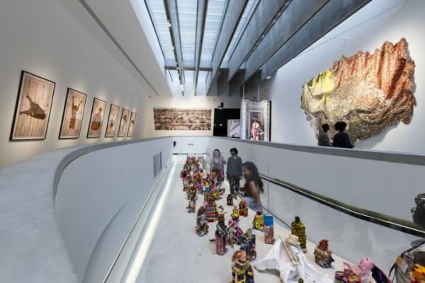 El Anatsui at MAXXI’s ‘African Metropolis: An Imaginary City’