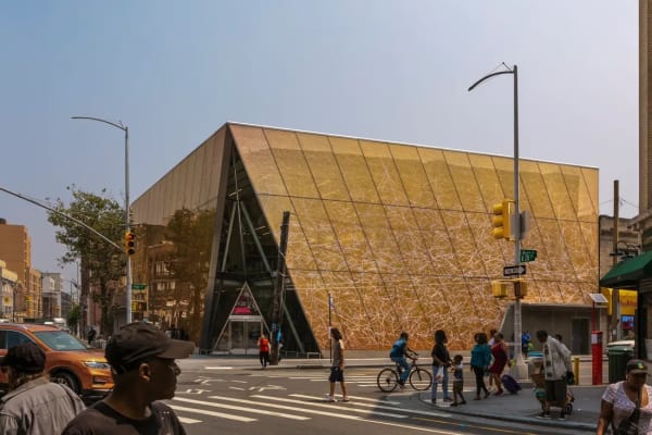 Snøhetta’s new Far Rockaway branch of the Queens Public Library. Photo: Jeff Goldberg/ESTO