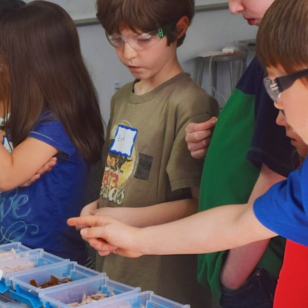 Glass Lab: Family Class, Ages 6-8