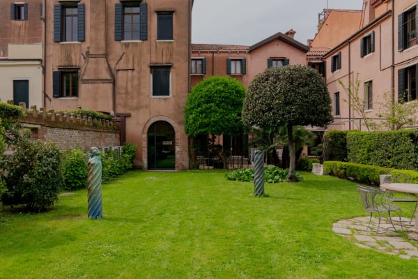 Capsulevenice Hovering 42