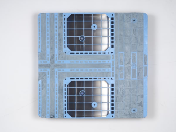 Leelee Chan, Hazy Blue Silhouette 朦朧藍影 (2021). Found plastic pallet, stainless steel, lapis lazuli, jesmonite, pigment, polystyrene foam, construction adhesive. 74.5 x 71.8 x 15 cm. © Leelee Chan. Courtesy the artist and Capsule Shanghai. Photo: South Ho.