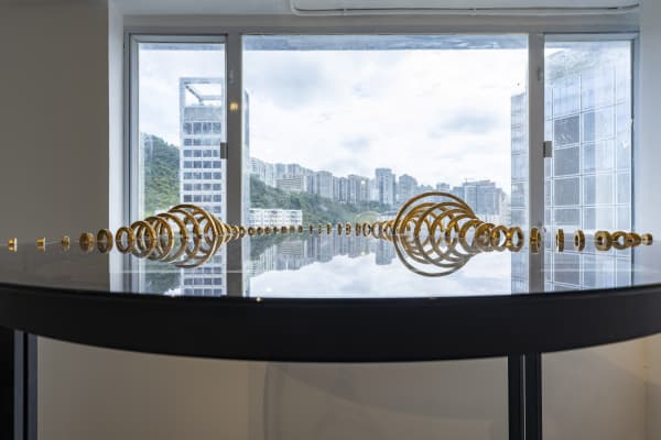 Installation view of Liquid Ground. Courtesy of Para Site, Hong Kong, 2021. Photo: Samson Cheung Choi Sang 「溢流地」展覽視角。2021年香港。圖片由Para Site提供。攝影：張才生