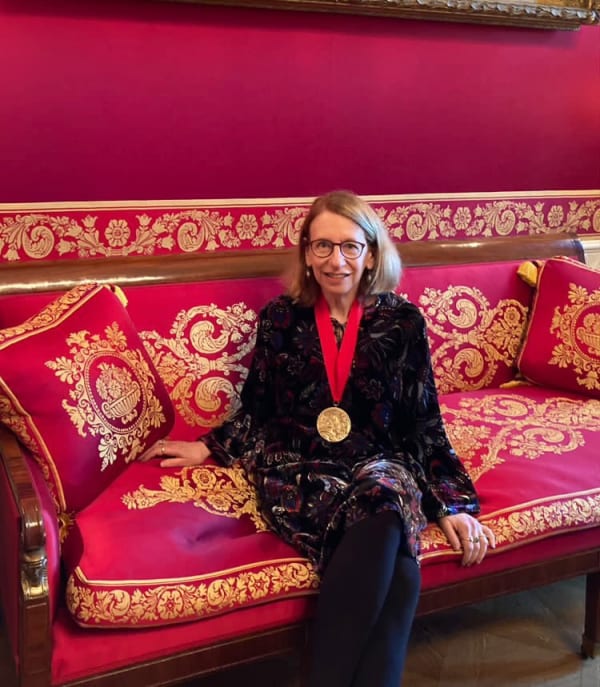 Roz Chast receives National Humanities Medal